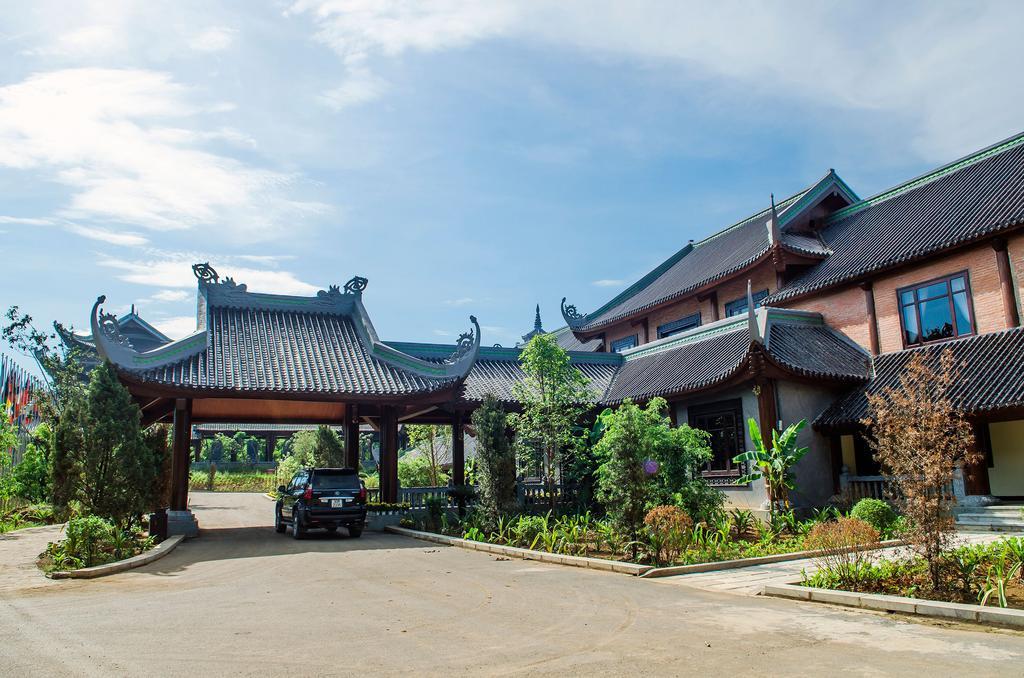Готель Khach Xa Bai Dinh Ніньбінь Екстер'єр фото